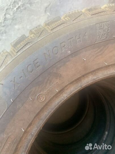 Michelin X-Ice North 4 205/60 R15