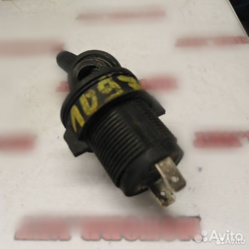 BRP Can-Am Outlander XMR 570 15 прикуриватель