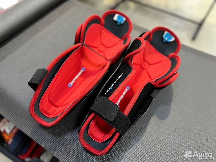 Защита колена хоккейная Nordway