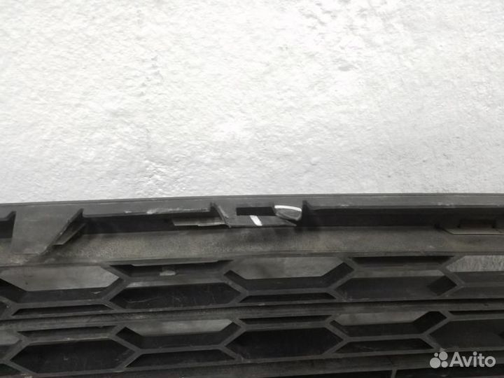 Решетка переднего бампера Ford EcoSport