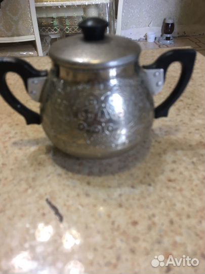 Старинная сахарница