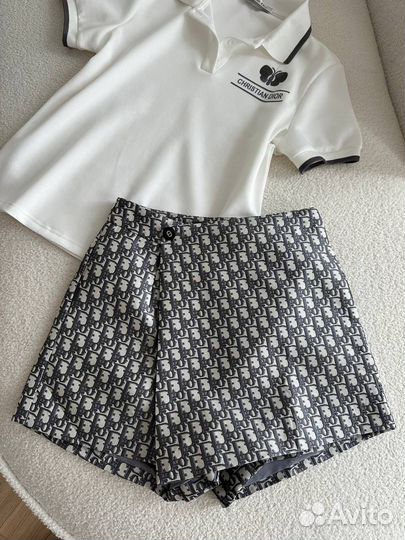 Топовая женская двойка