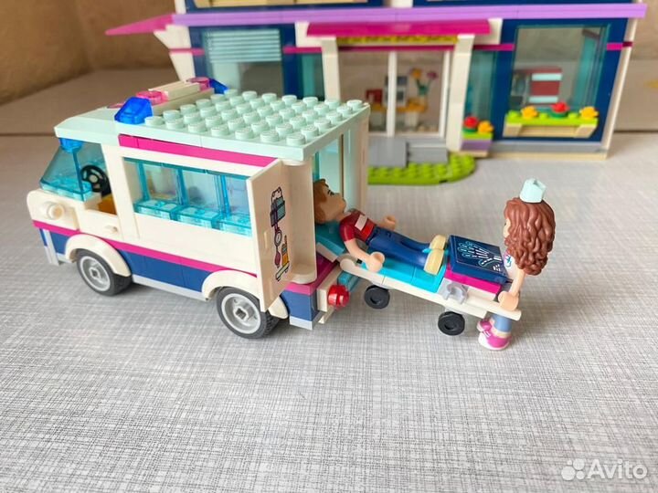 Lego friends 41318 оригинал клиника в Хартлейк-сит