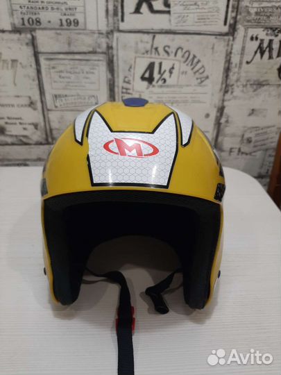 Горнолыжный шлем