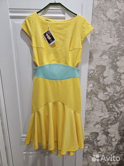 Дизайнерское платье