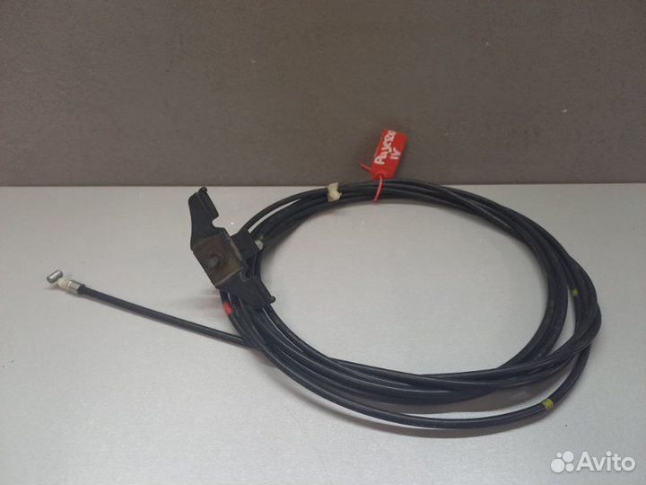 Трос лючка бака Mitsubishi Pajero 4 6G72 2011