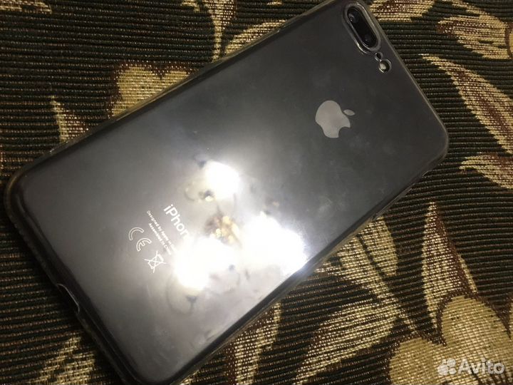 Телефон iPhone 8 plus