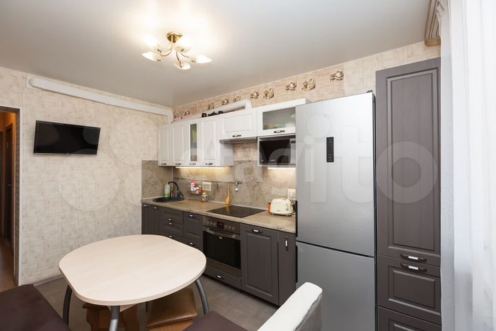 2-к. квартира, 63 м², 14/17 эт.