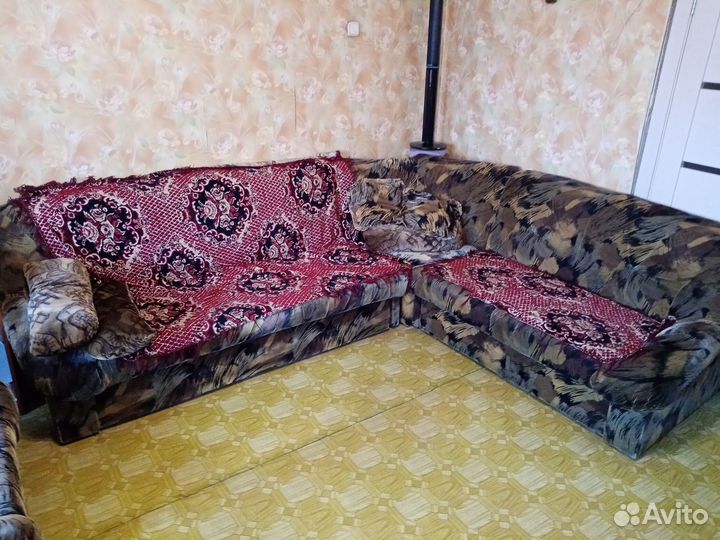 Продам угловой диван бу