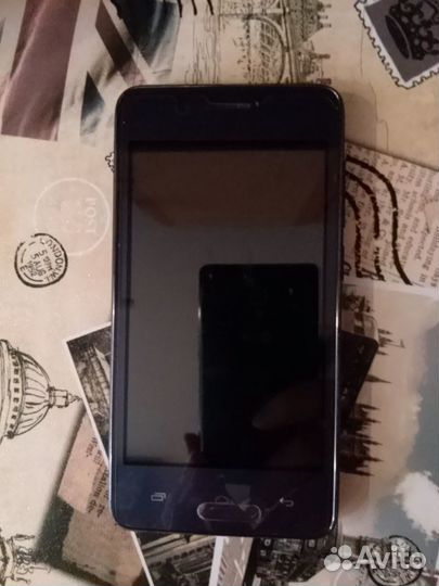 Смартфон Micromax Q402