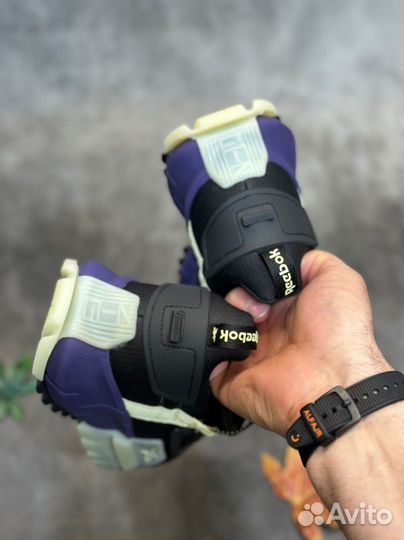 Кроссовки Reebok Zig Kinetica