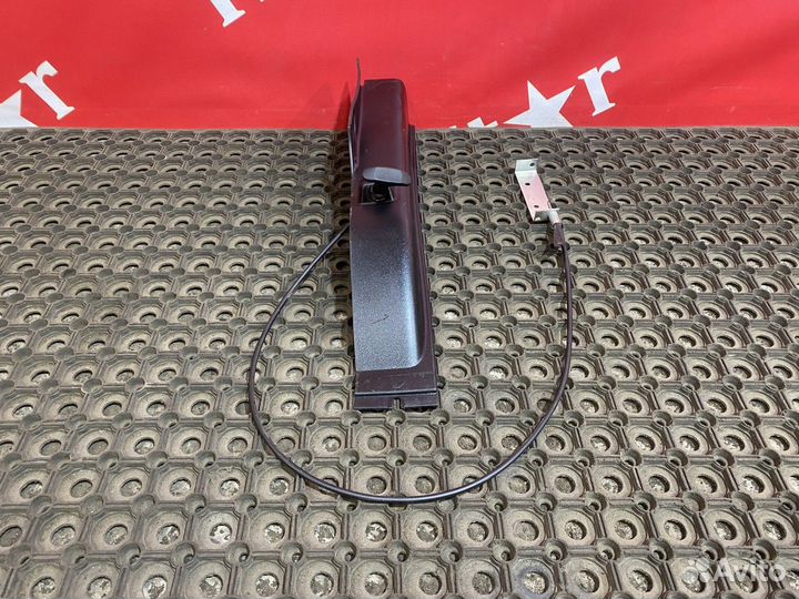 Накладка ручки бардачка правая 2018г