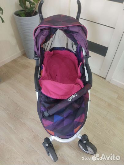 Прогулочная коляска