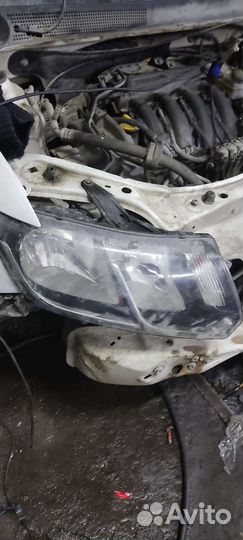 Фара левая логан 2
