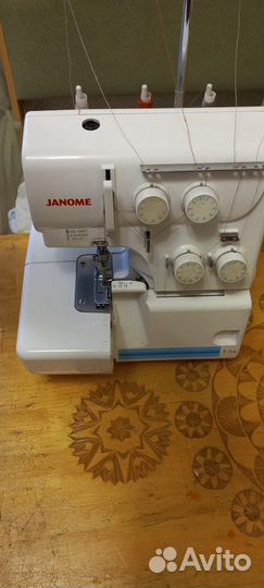 Оверлок Janome T-34