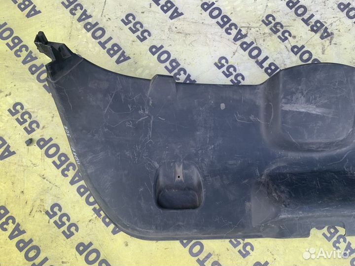 Обшивка двери багажника Peugeot 308