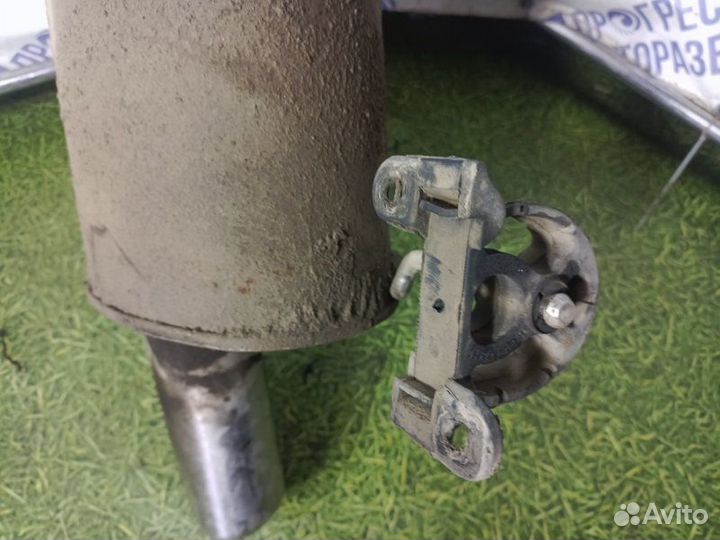 Глушитель правый Bmw X5 кроссовер 3.0 M54 2001