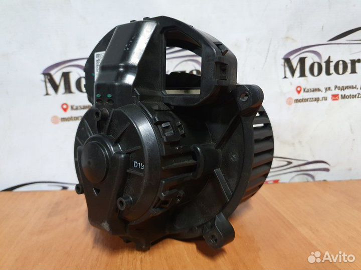 Моторчик отопителя задний Volkswagen Touareg 7P