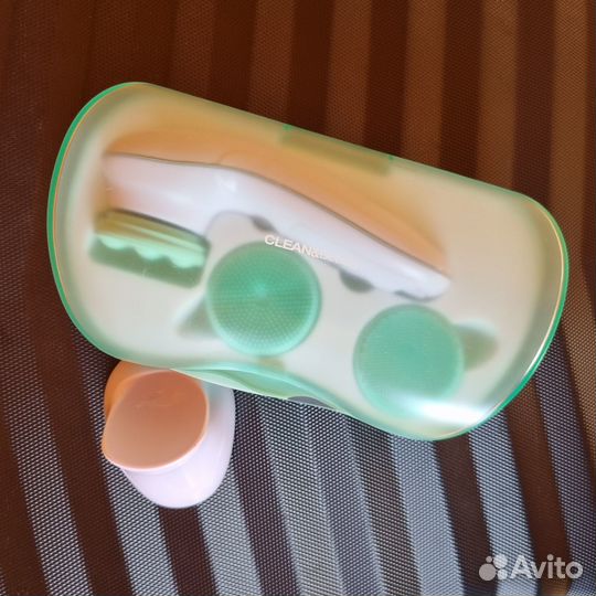 Массажер для ухода за лицом