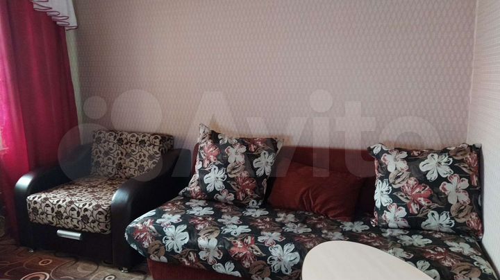 2-к. квартира, 43 м², 1/9 эт.