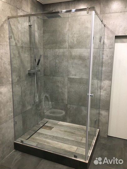 Стеклянные перегородки в душевую