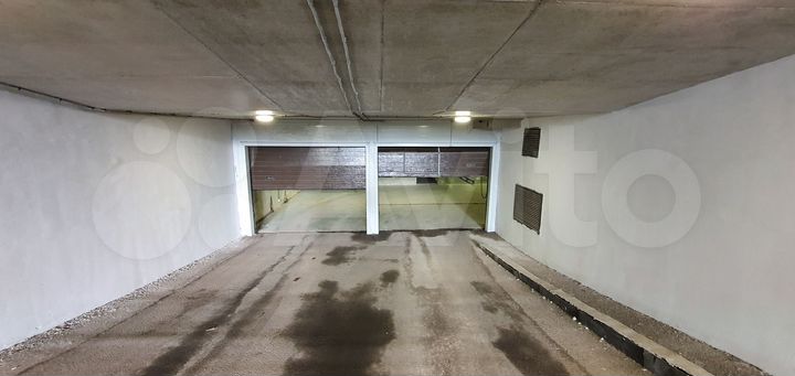 Машиноместо, 14 м²