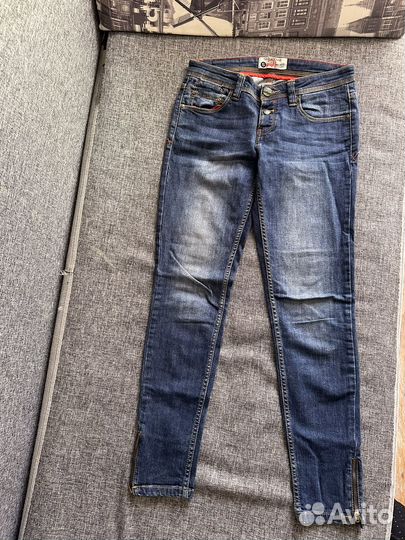 Джинсы