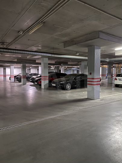Машиноместо, 12 м²