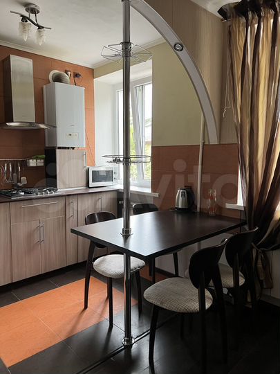 2-к. квартира, 38 м², 3/3 эт.