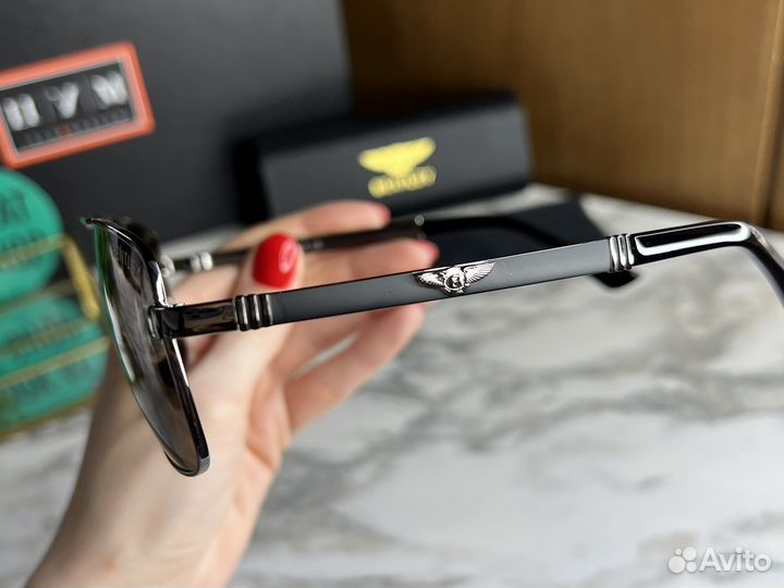 Солнцезащитные очки Bentley