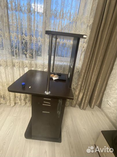 Компьютерный стол