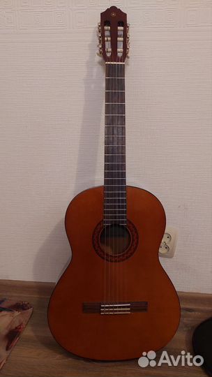 Классическая гитара yamaha c40