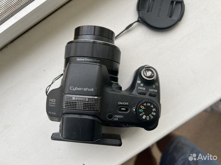 Цифровая фотокамера Sony Cyber-shot DSC-HX200