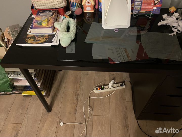 Письменный стол IKEA