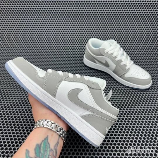 Кроссовки Nike Air Jordan 1 Low Wolf Grey