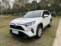 Toyota RAV4 2.5 AT, 2020, 42 510 км, с пробегом, цена 2 740 000 руб.