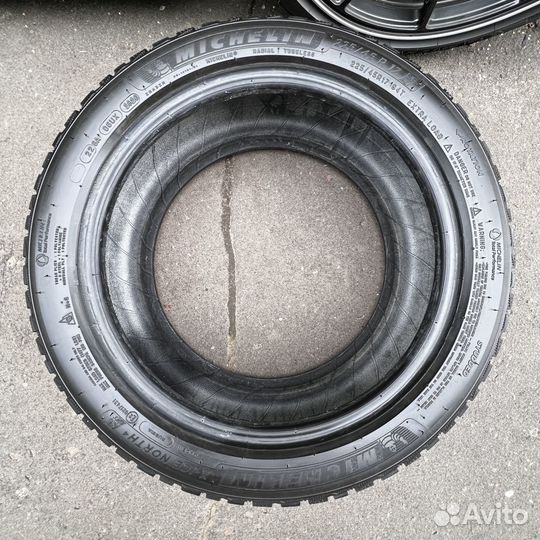 Michelin X-Ice North 4 225/45 R17 94T