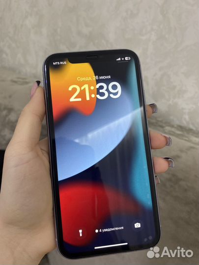 iPhone 11, 64 ГБ