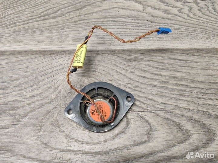 Колонка в торпеду BMW F10 LCI рестайлинг