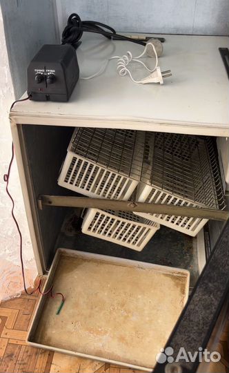 Инкубатор ипх-10(петушок)на 100 куринных яиц