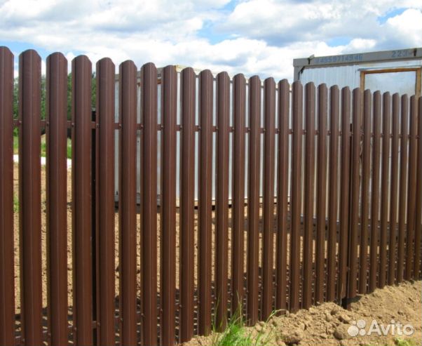 Штакетник металлический, в наличии и под заказ
