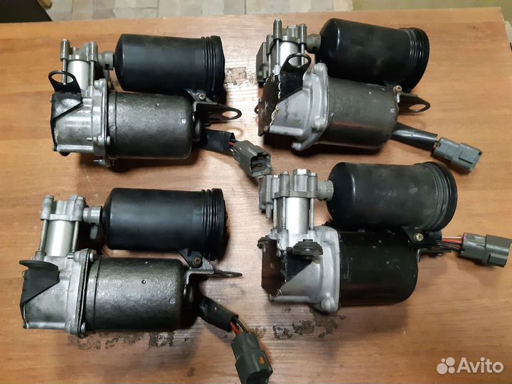 Компрессор пневмоподвески Infiniti QX 56 / QX 80