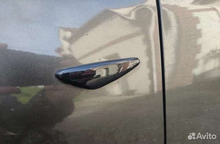 Повторители динамические Mazda 5,6