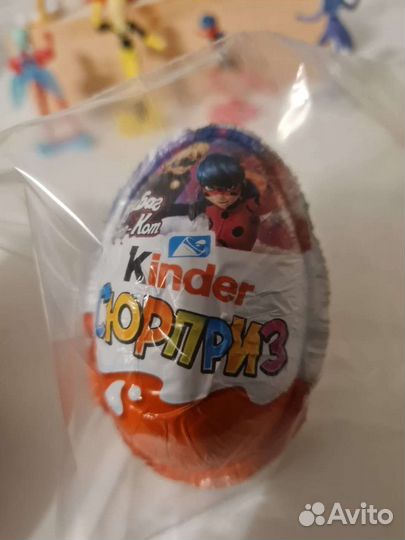 Леди баг киндер 2022 два разных набора