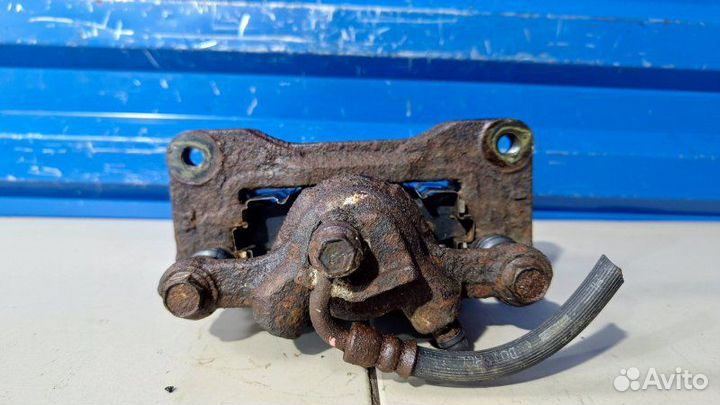 Суппорт задний правый Subaru Legacy BL 2.5 EJ25