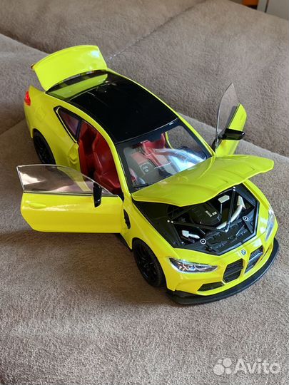 Модель металлическая bmw M4 1:24