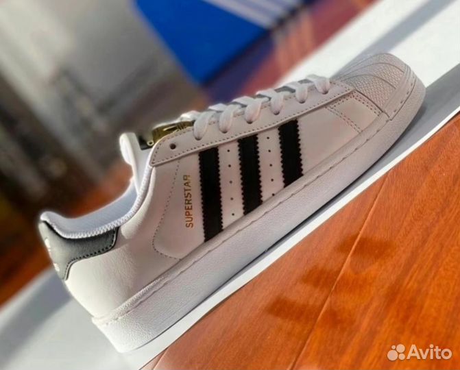 Adidas Superstar