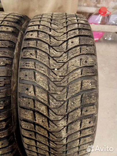 Michelin X-Ice North 3 215/55 R17 94