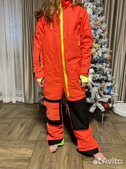 Горнолыжный комбинезон женский ростовка 152 -158