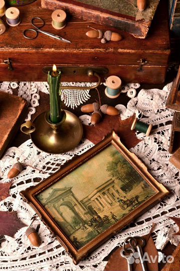 Картинка в раме под лаком